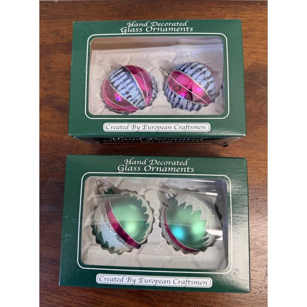 Vintage Romania Hand Painted Glass Christmas Ornaments Lot 4 Boxed Pink Green